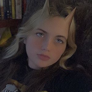 Meet your Posher, Cecilia